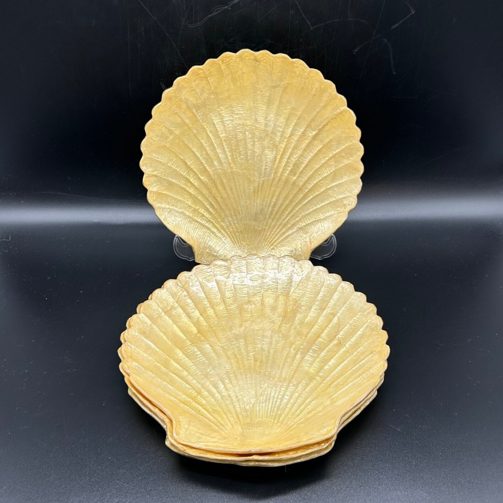 Zodax Gold Capiz Shell Champagne Shell Shaped Plates Set 4